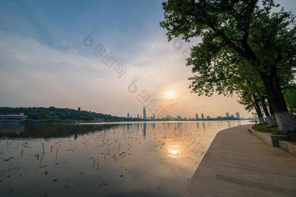 亚洲背景美丽的蓝色建筑