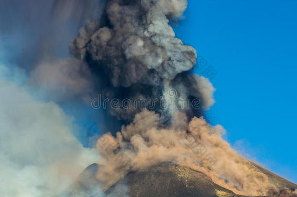 埃特纳<strong>火山</strong>喷发