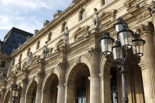 法国<strong>巴黎卢浮宫</strong>博物馆