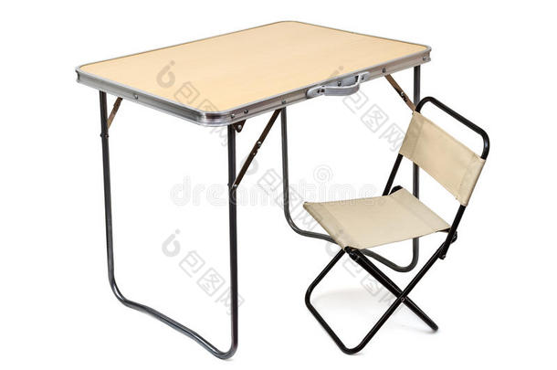 <strong>折叠桌子</strong>和椅子