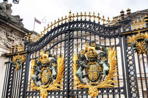 英国伦敦<strong>白金</strong>汉宫的大门和栅栏