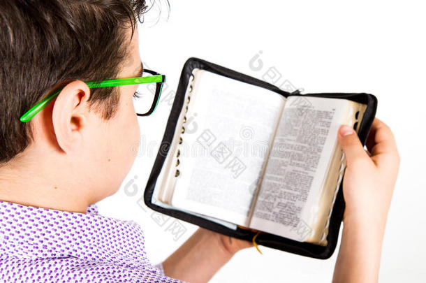 孩子读圣经