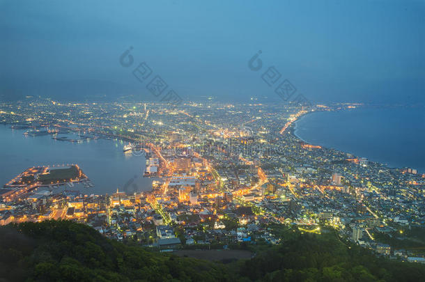 哈科达特，北海道，日本城市天际线从MT。 黎明<strong>时</strong>哈科达特