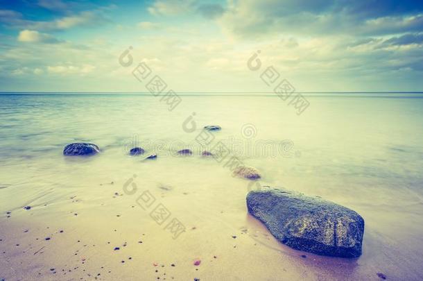 波罗的海海滩美丽的模糊的平静的