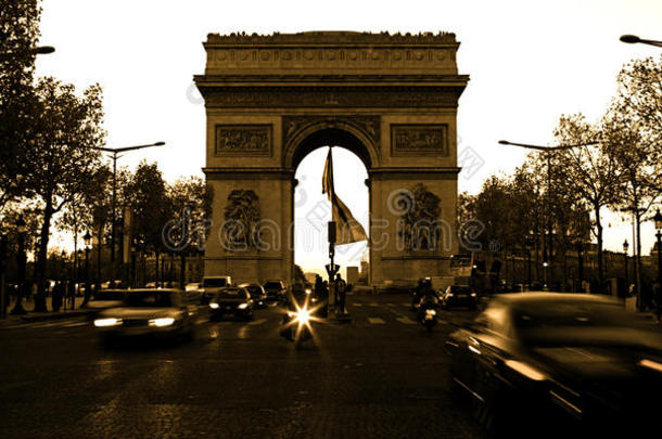 巴黎<strong>爱丽舍</strong>广场上的凯旋门，法国的速度