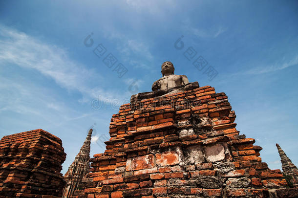 古老的佛像在瓦查瓦塔纳拉姆寺庙，大城府，泰国