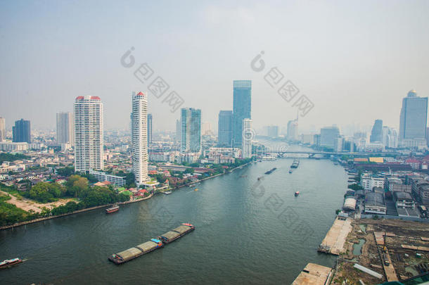 曼谷城市天际线景观与茶花<strong>河</strong>