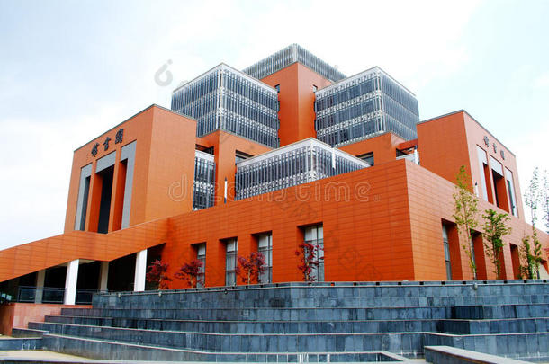 中国高校图书馆立方体结构