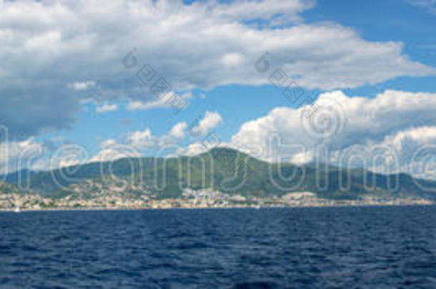 热那亚镇城市景观全景从大海