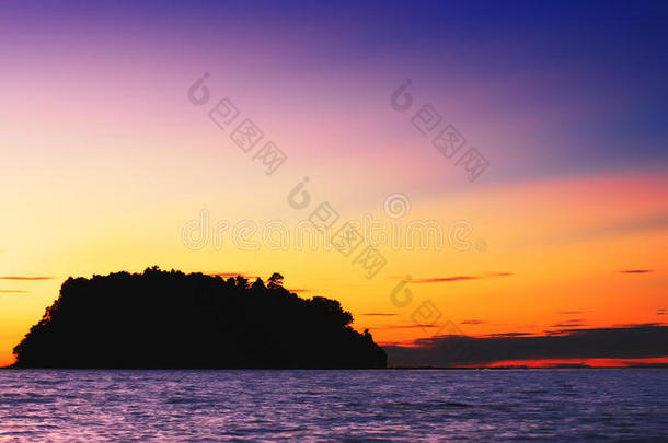 日落时分的安达曼海