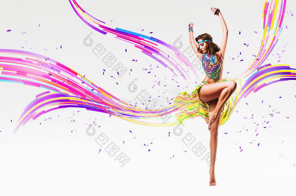 充满活力的舞蹈女人，五颜六色的线条和花瓣