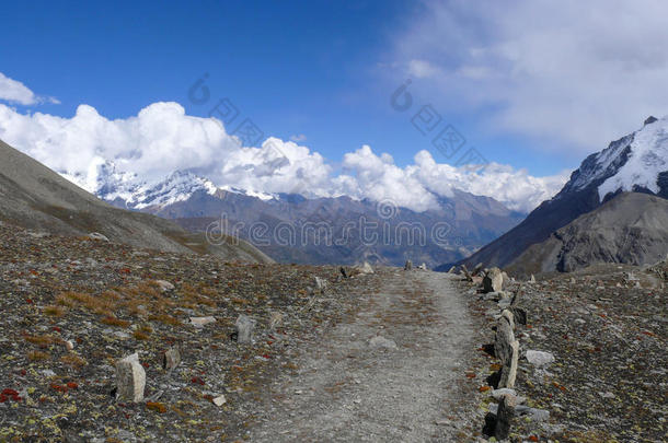 安纳普纳山脉，从tilicho湖到tilicho营地，尼泊尔