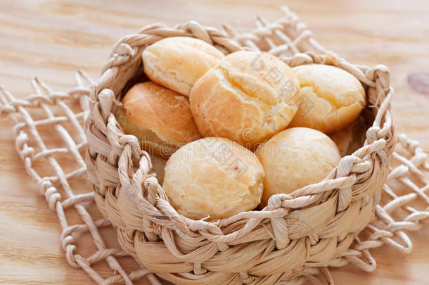 巴西小<strong>吃奶</strong>酪面包（pao de queijo）