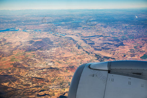 从马德里附近的飞机上俯瞰农田