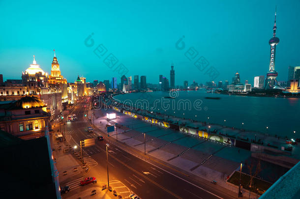 上海外滩夜景欧式建筑鸟瞰图