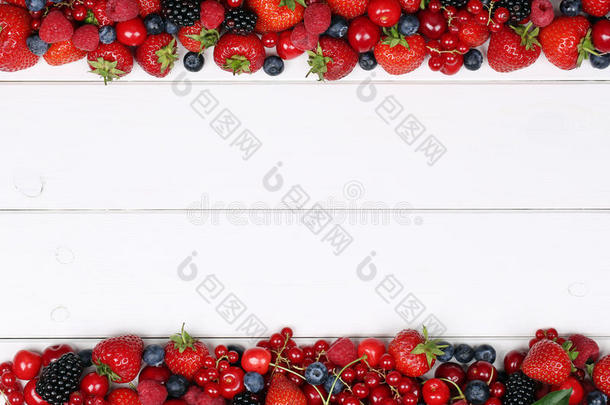 浆果水果框架草莓，覆盆子，樱桃和