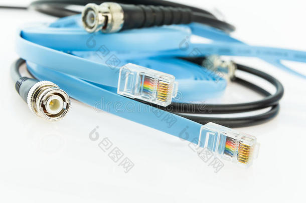平面控制台电缆RJ45和旧的BNC同轴网络电缆