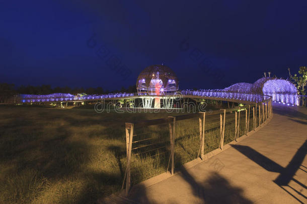亚洲竹子桥明亮的电灯泡