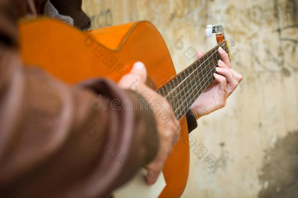 声学的成人电的乐趣吉他