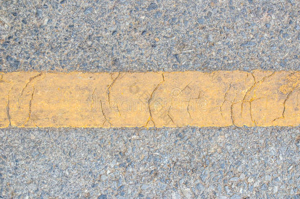 道路纹理上的黄线