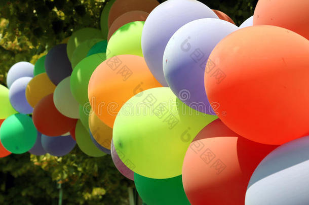 孩子们生日派对上的气球