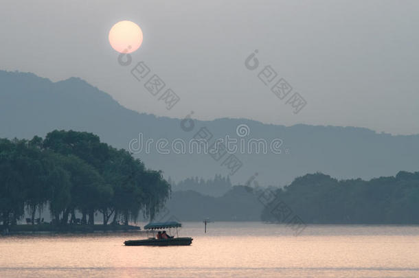 中国杭州西湖日落
