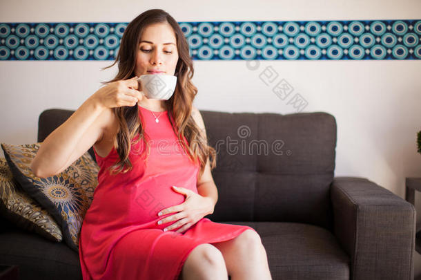 怀孕期间喝咖啡