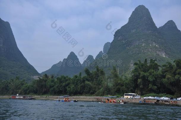 蓝色云湖丽<strong>江山</strong>