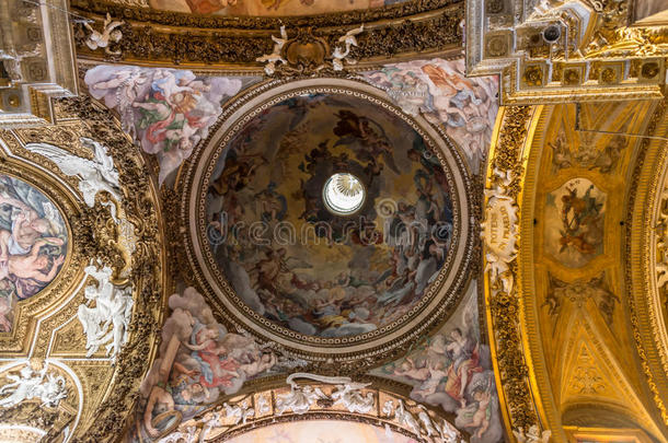 贝尔尼尼天主教的天花板教堂德拉