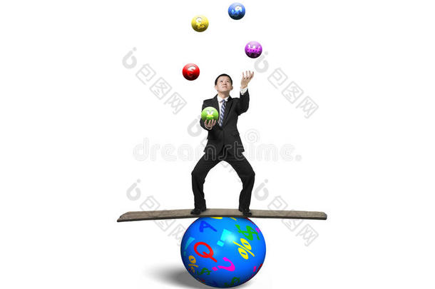 商人在球体上平衡与货币符号的杂耍