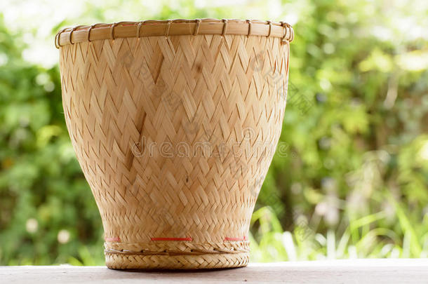 陶器蒸笼是煮糯米的竹制容器