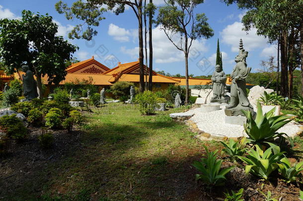 佛教寺庙的花园景观