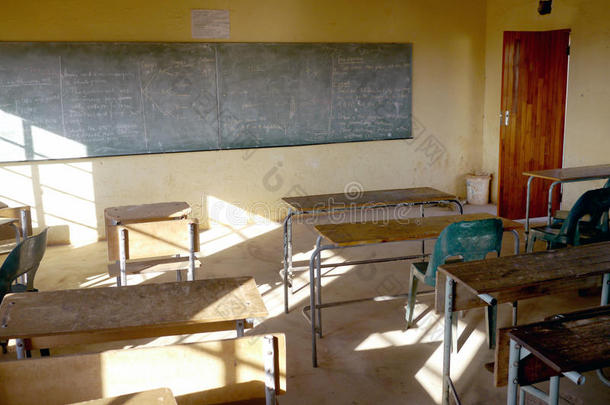 非洲非洲的黑板教室办公桌