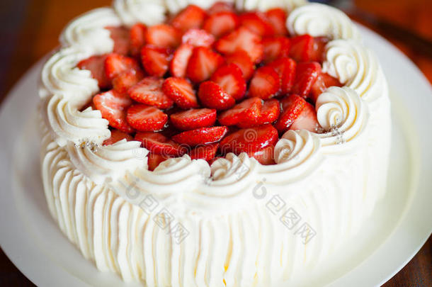 美味的草莓蛋糕，草莓和鲜奶油