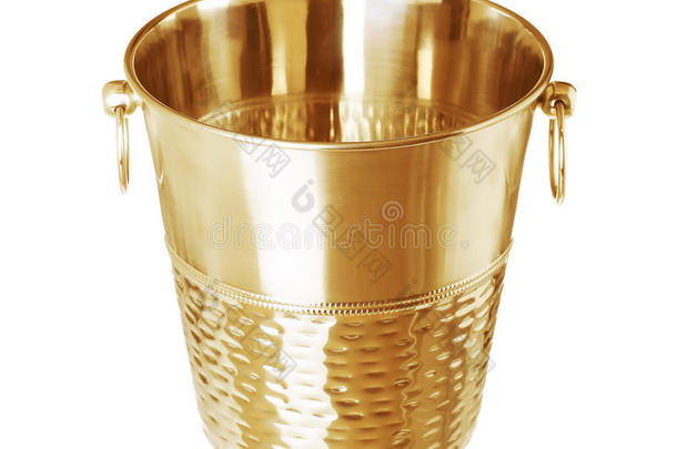 金色空桶，用于在白色上隔离香槟瓶