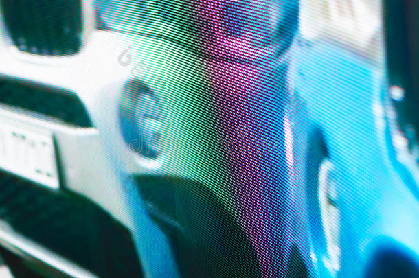 汽车图片形成在LED屏幕上