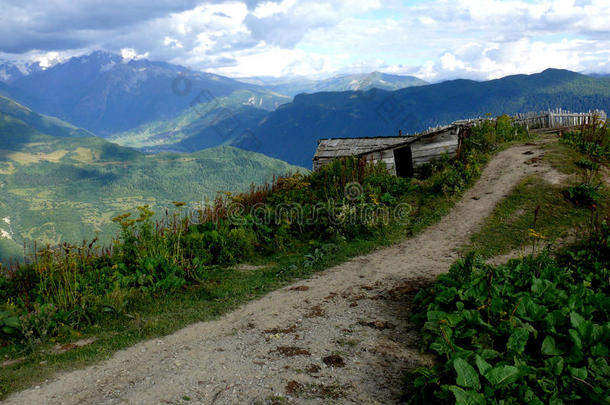 农业阿尔卑斯山高加索云骑脚踏车兜风