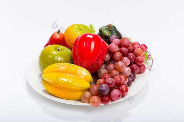白色背景上的水果/白色背景上的各种水果