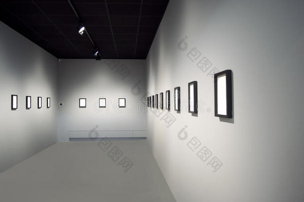 空的艺术展览室。