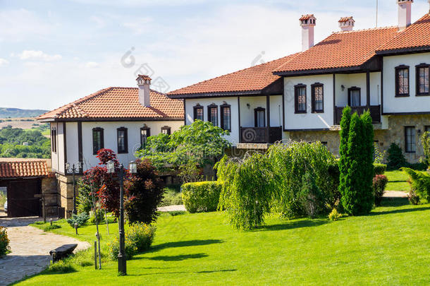 城堡-一个民族风格的现代农场。 保加利亚