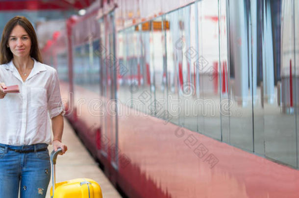 航空快车航空列车到达行李板