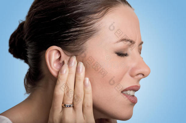 疼痛照顾聋的病头晕
