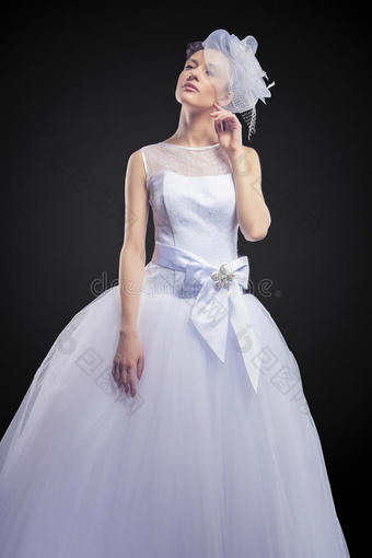 衣服美丽的美女定制新娘图片