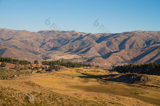 库斯科在山谷的山脉景观