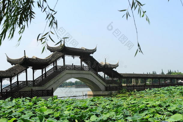 古代的建筑的吸引船桥