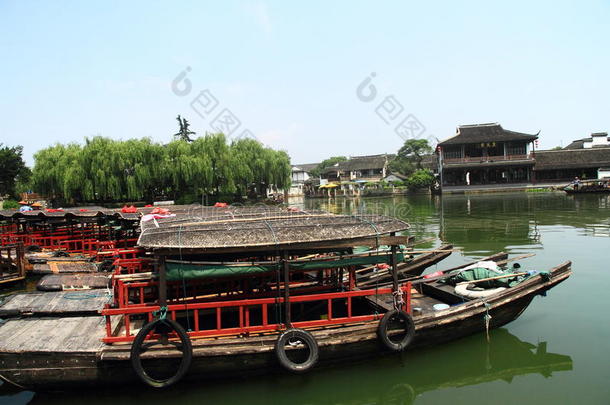 中国，金溪水乡，金溪古镇的暗垫船