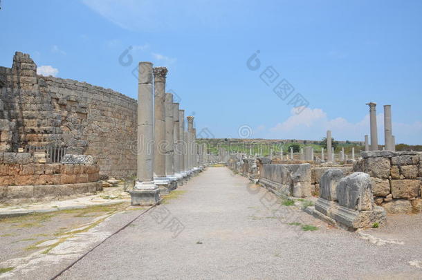 安塔利亚古希腊，柱间，古罗马