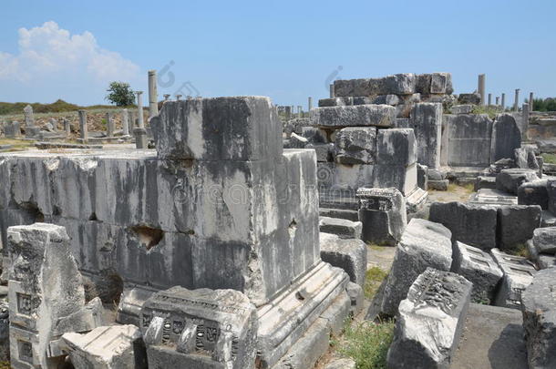 安塔利亚古城，阿戈拉，古罗马帝国，生活空间，壮观的柱子和历史