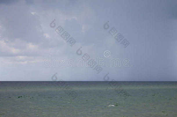 德国，石勒苏益格-<strong>荷</strong>尔斯泰因州，波罗的海，<strong>雨</strong>云，全景