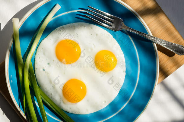 蓝色早餐饮食鸡蛋食物